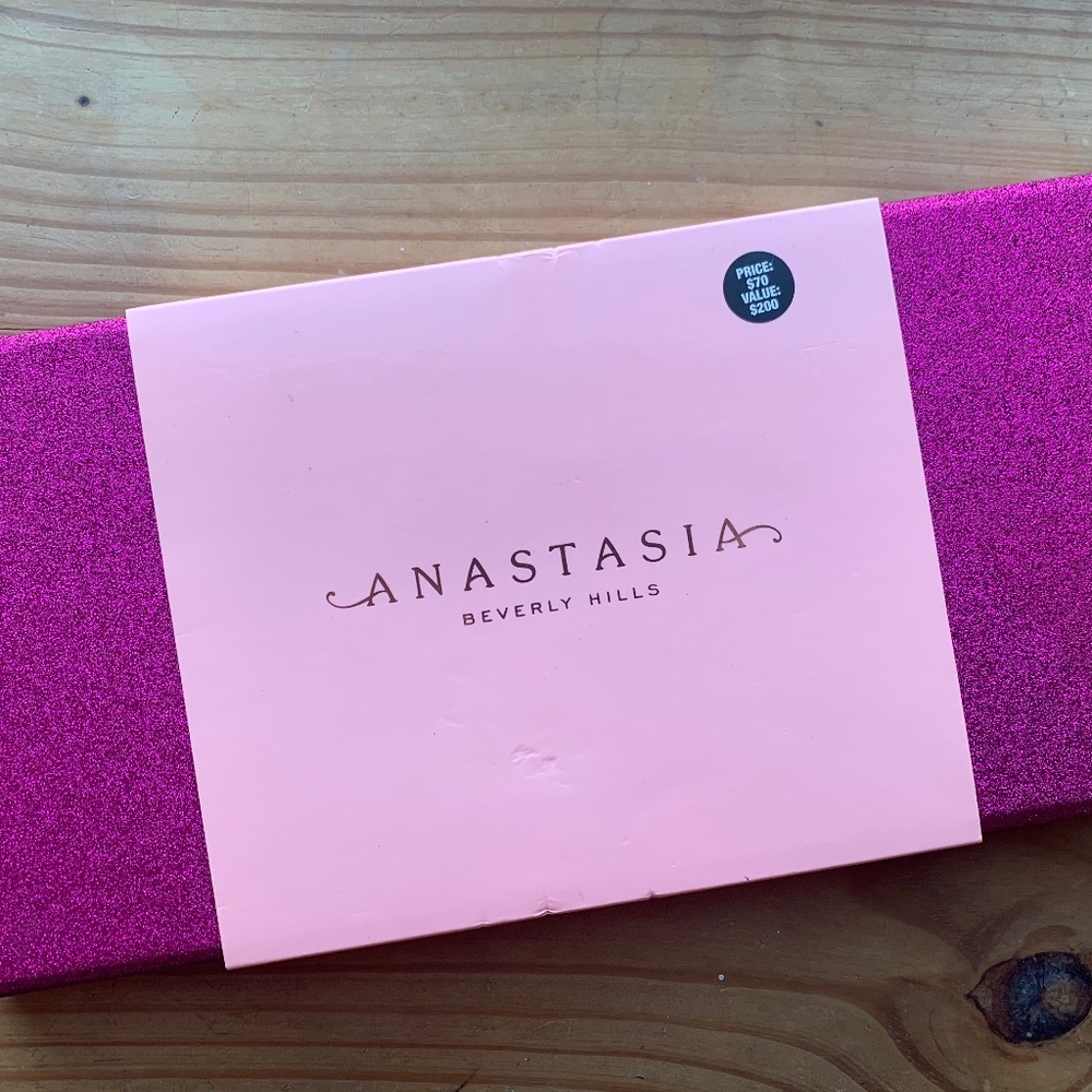 Holiday Anastasia Beverly Hills Lipstick $200value